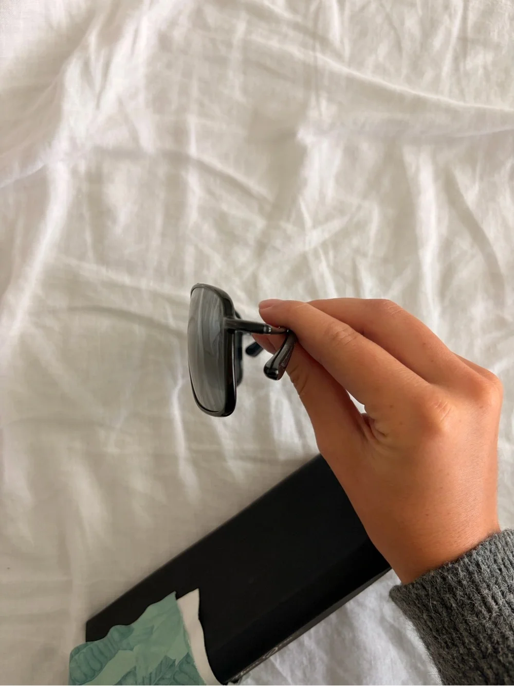 MAUI JIM Black Aviator Sunglasses - Dark Smoke Lenses